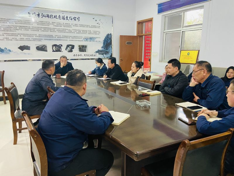 奉獻(xiàn)愛心，我們?cè)谛袆?dòng)